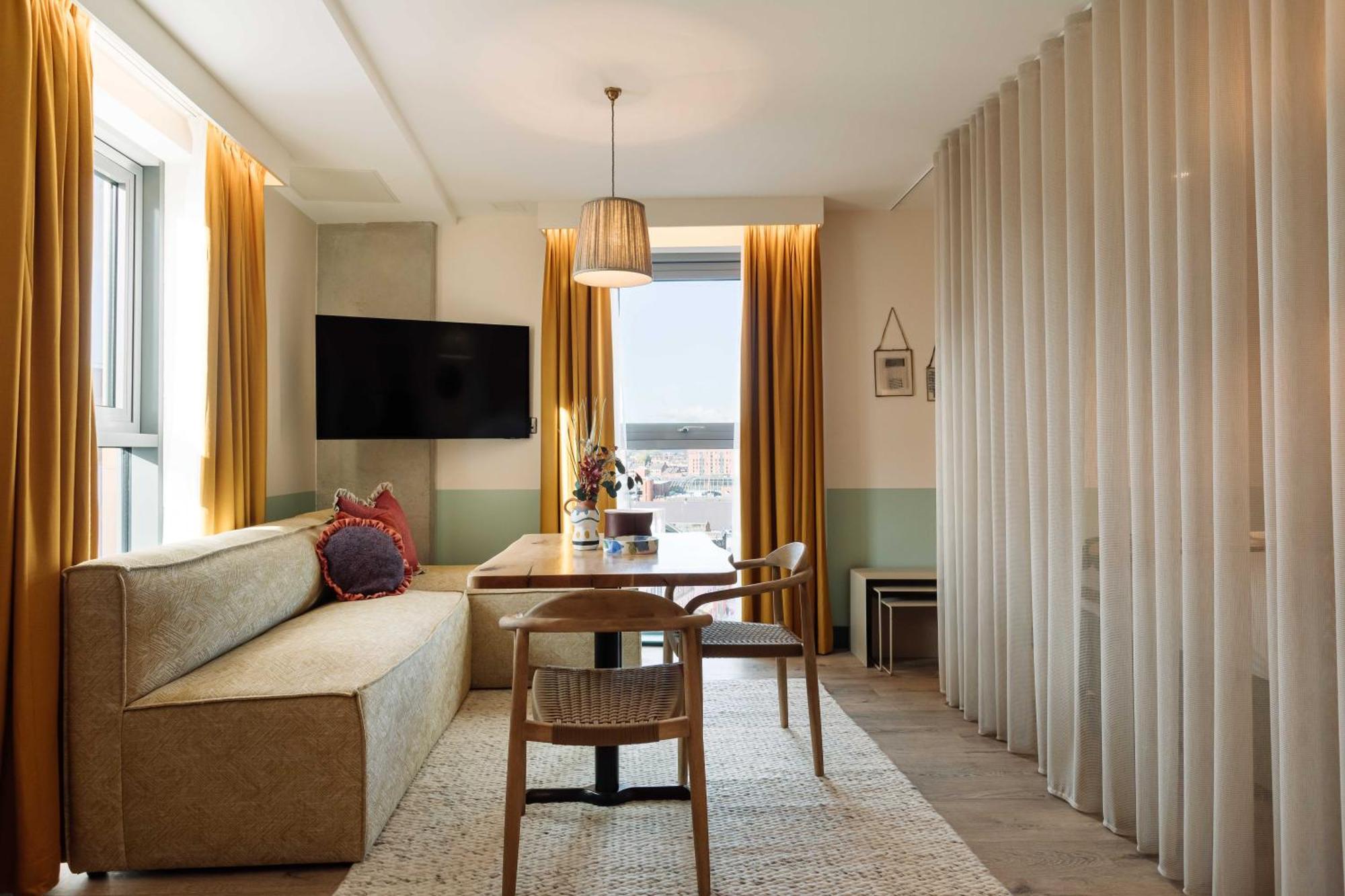 Room2 Belfast Hometel Kültér fotó